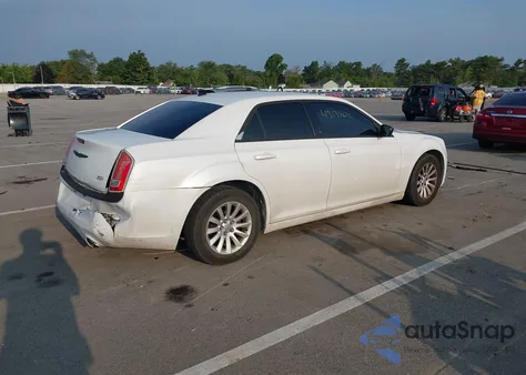 2014 Chrysler 300 из США, поврежденный, VIN 2C3CCAAG4EH184291